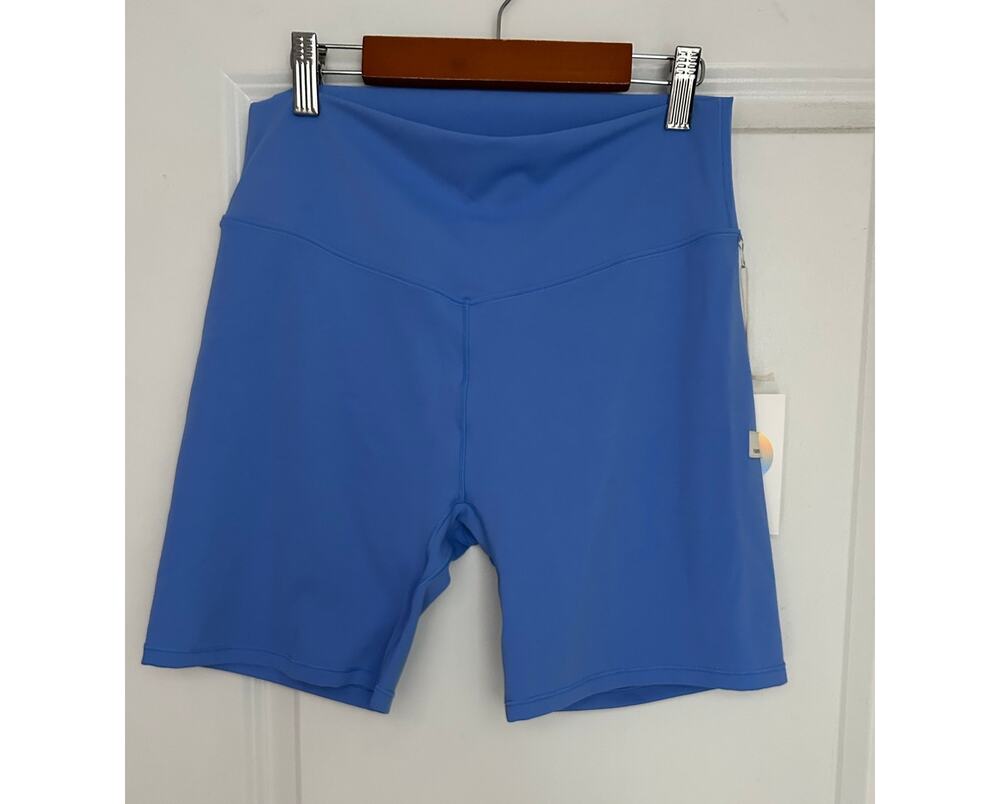NWT Vuori All The Form Shorts Size Large